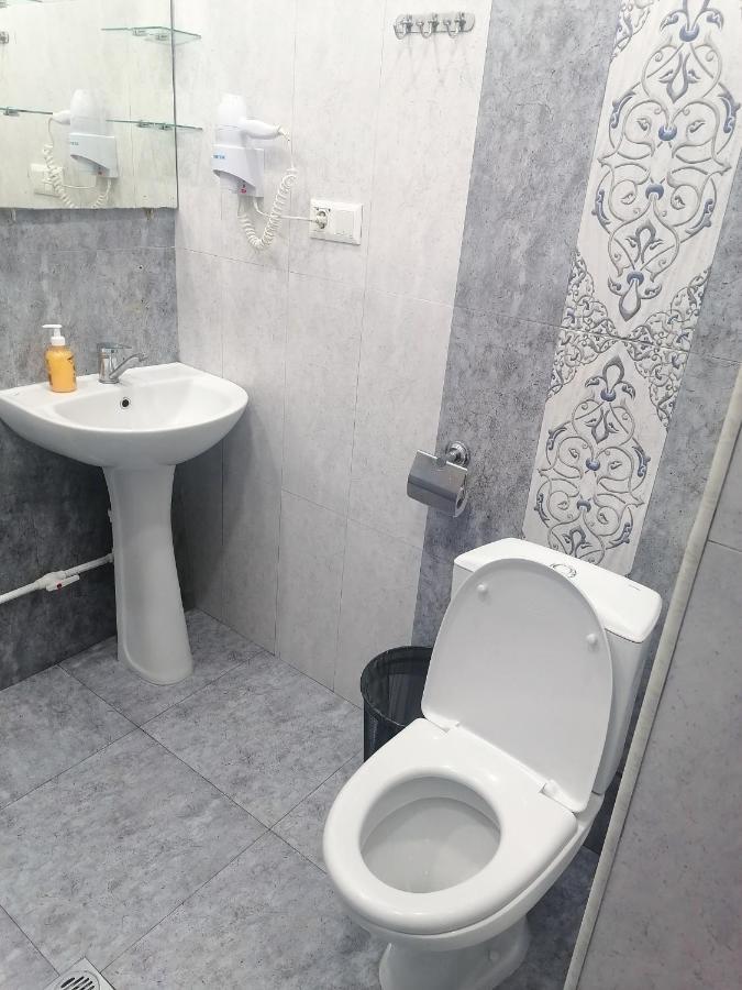 Areva Hostel On Pushkin St. เยเรวาน ภายนอก รูปภาพ